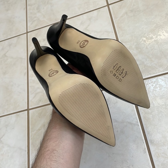 Michael Kors Black Pointed toe Pumps - Picture 6 of 9
